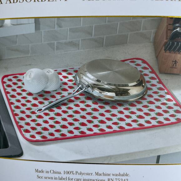 HOUSE & GARDEN Strawberry Dish Drying Mats Red & White 16x22 Set of 2 NEW - Picture 10 of 12